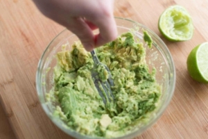 chunky-guacamole