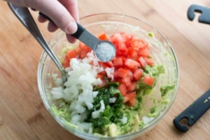 tomato-for-Green-Guacamole